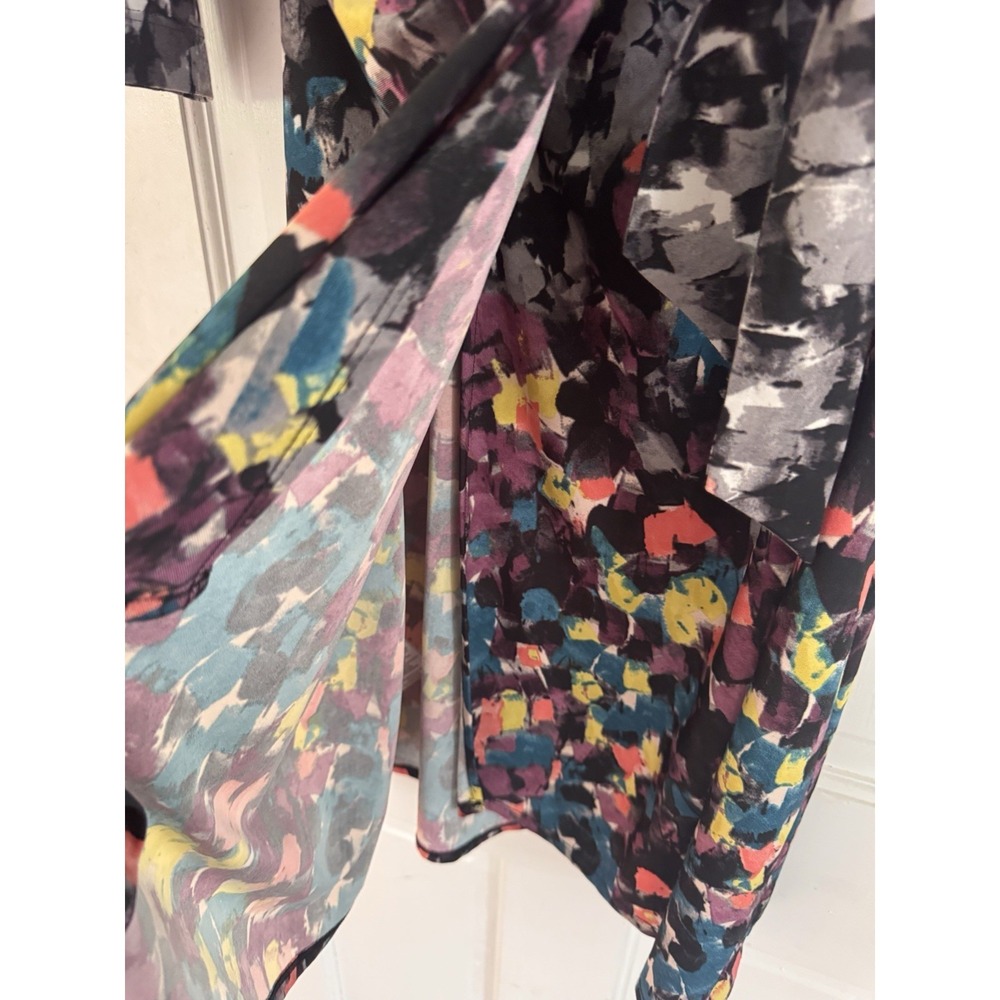 BCBGMAXAZRIA‎ Wrap Dress XS Abstract Print Faux Wrap Artsy Colorful - Picture 3 of 8